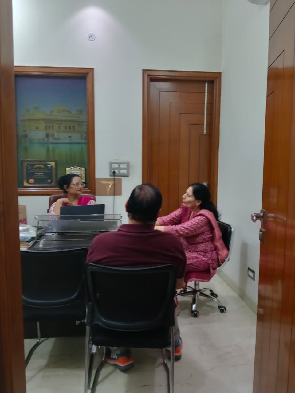 Counselling session in progress at MKD Homoeopathic Clinic